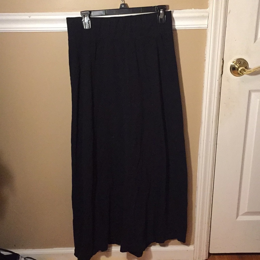 black maxi skirt
